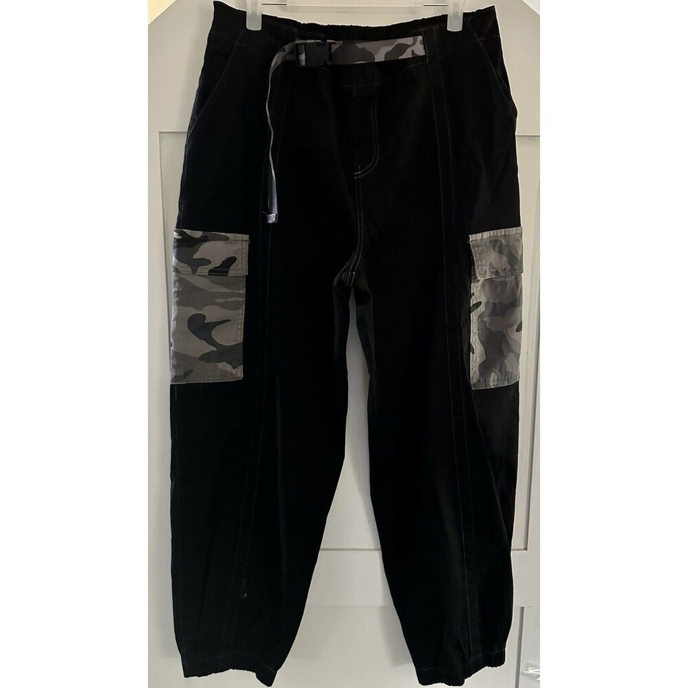 Almost Famous Cargo Jogger Pants Black Camo Pockets Belted XL NWT